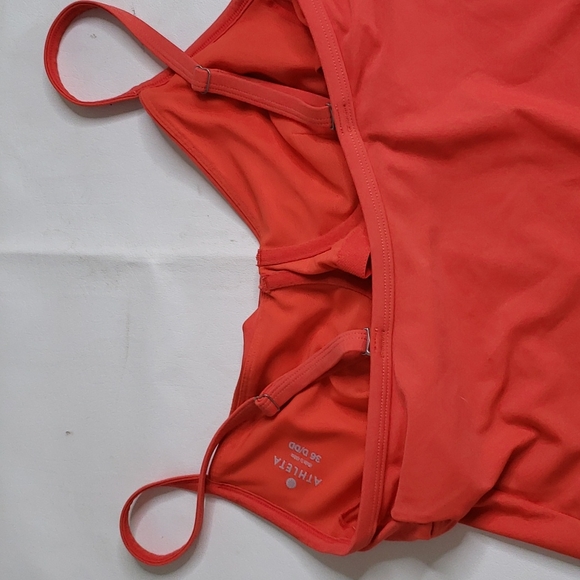 Athleta Laguna Twisted Tank - Picture 6 of 7